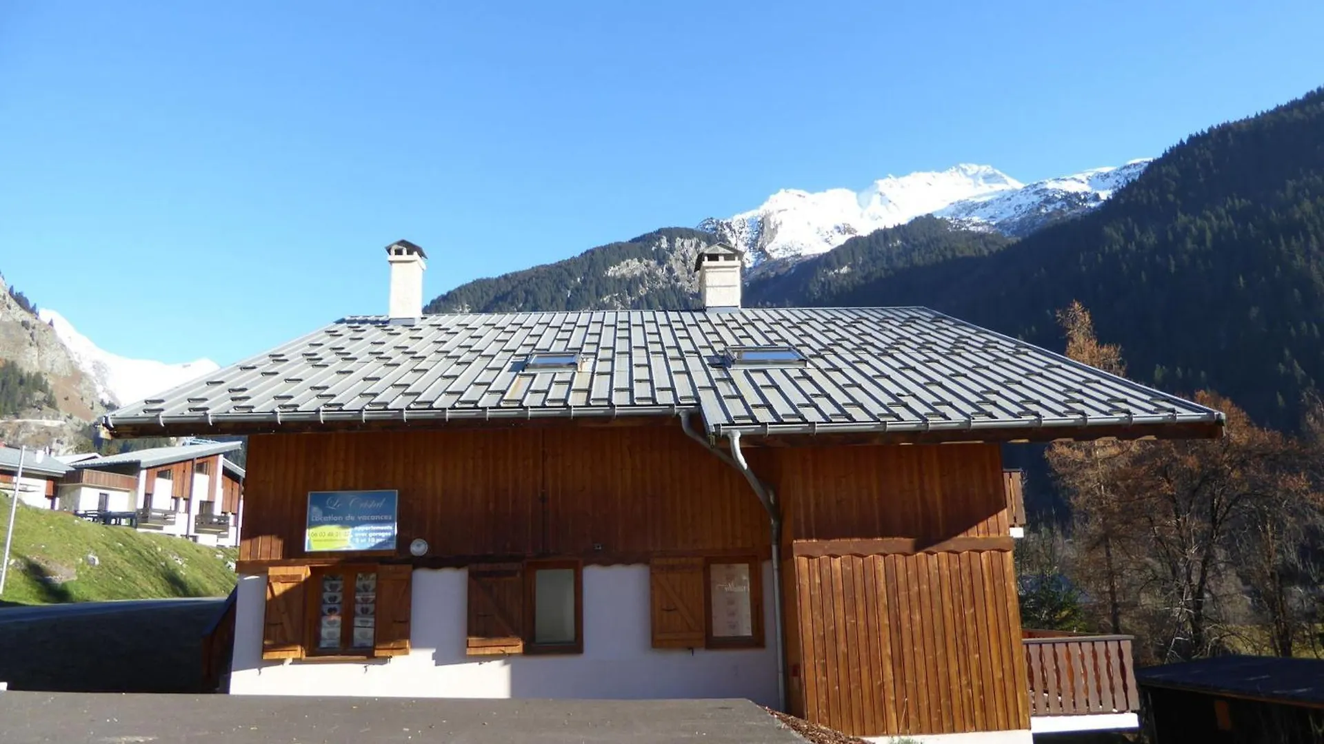 Chalet Spacieux Avec Terrasse, Proche Commerces Et Telecabine, Garage Et Parking Inclus - Fr-1-464-37 La Plagne 0*,  France